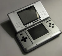 200px-NintendoDS_Warm.jpg